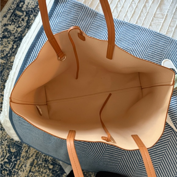 Mark & Graham Tan Leather Tote Bag with Personalization “A” - Picture 3 of 3